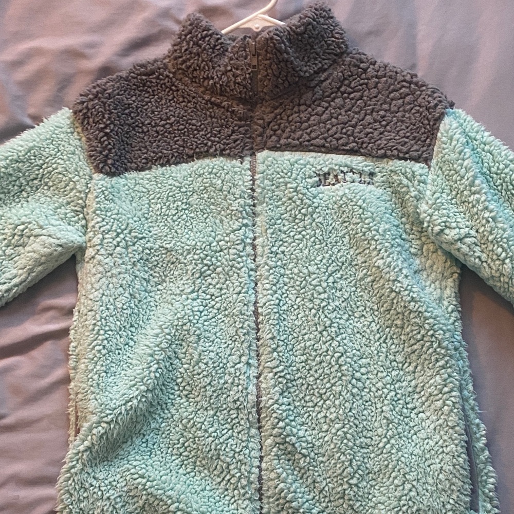Cozy Two-Tone Sherpa Jacket Seattle